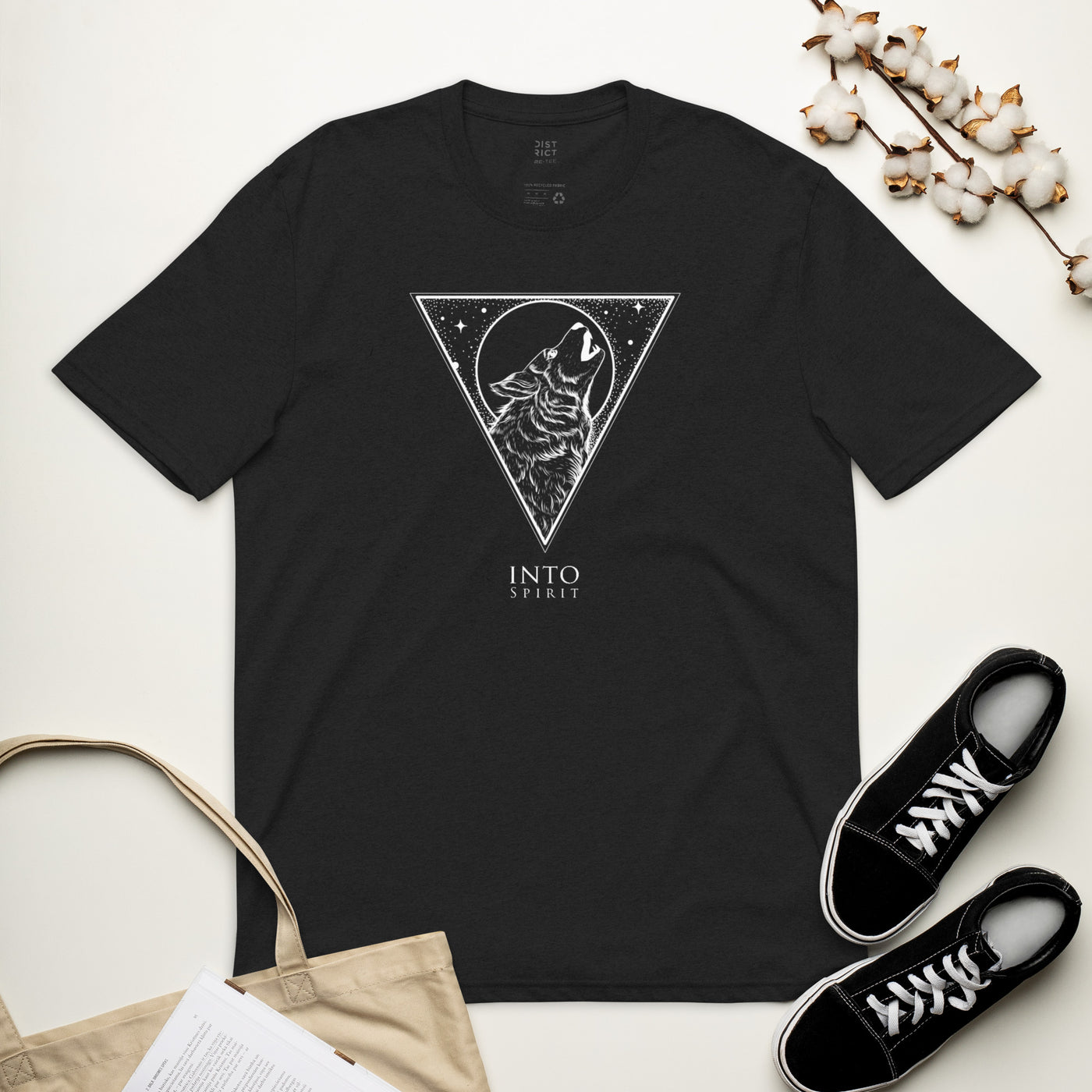 wolf unisex recycled t-shirt